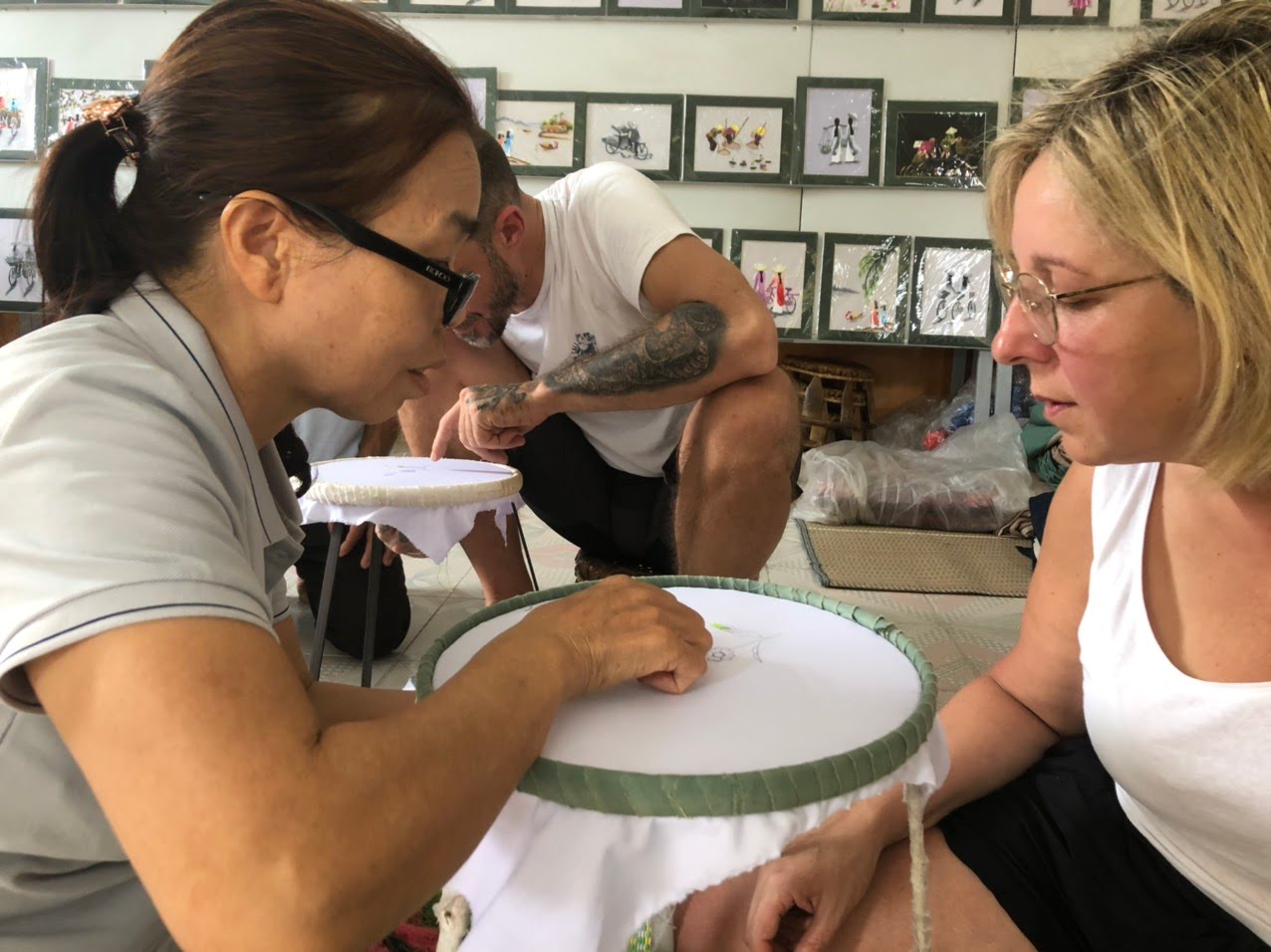Embroidery course in Van Long